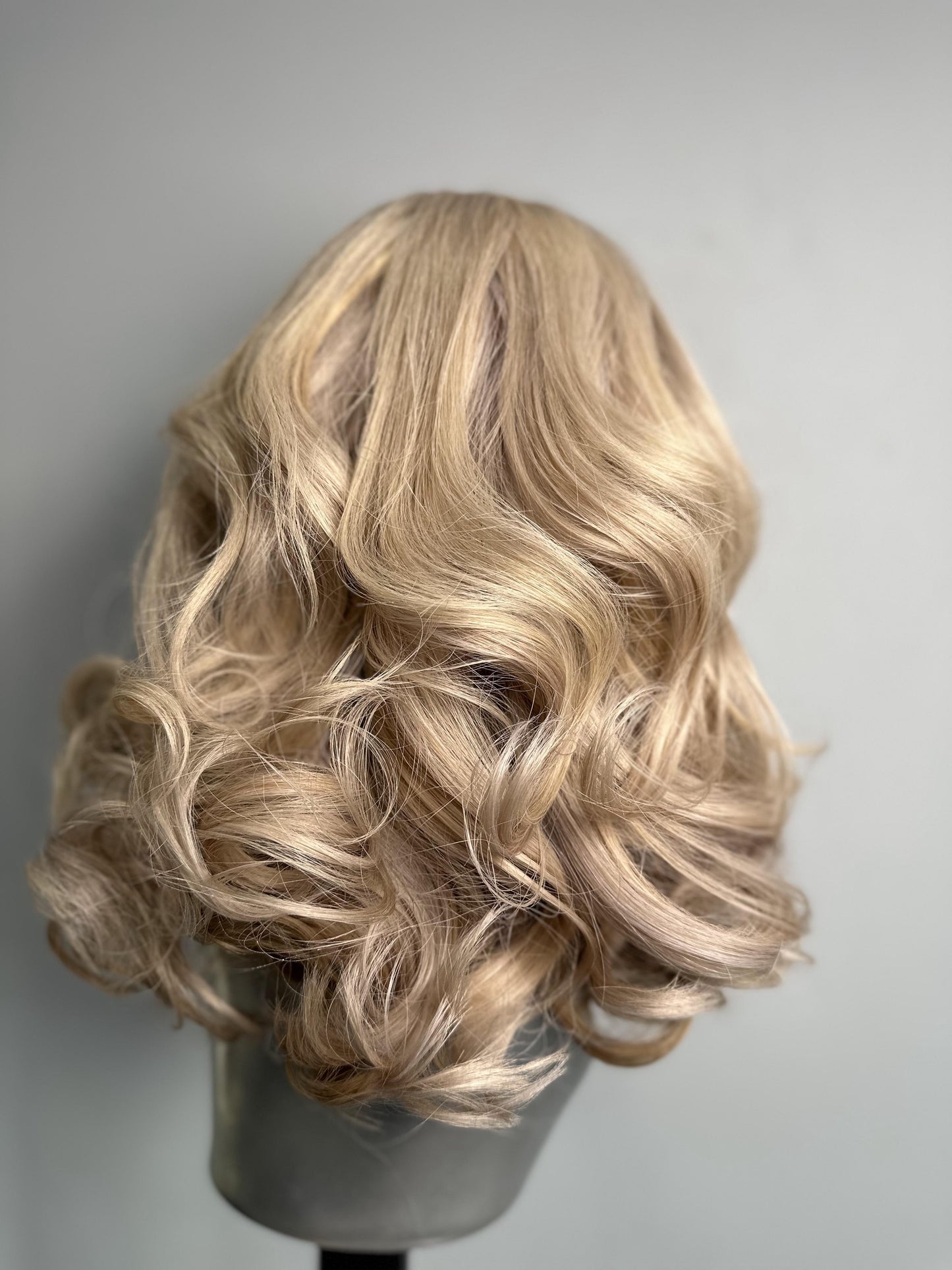 Blonde Beauty: The Wig that Gives You a Glamorous Look